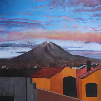 Painting of the El Misti volcano at dusk seen over orange-tiled Arequipa rooftops beneath a pink and blue sky.